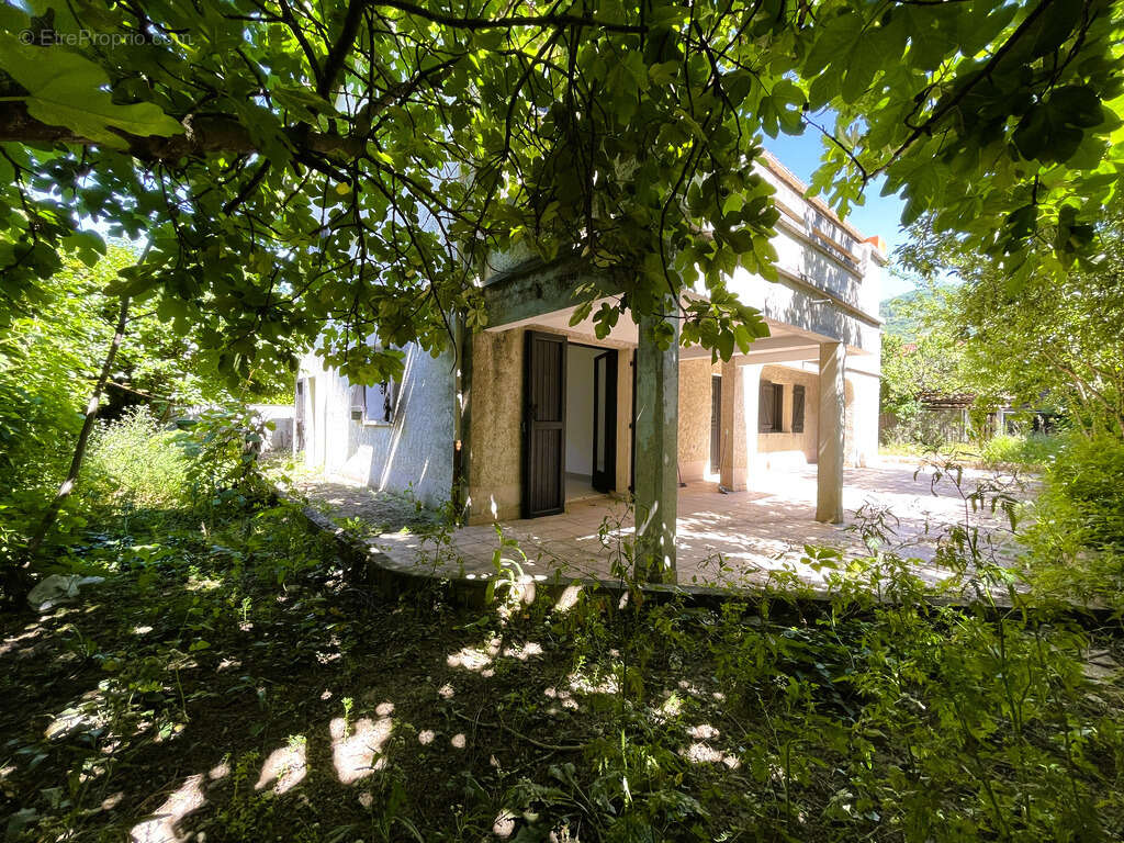 Maison à SAINT-MARTIN-D'HERES