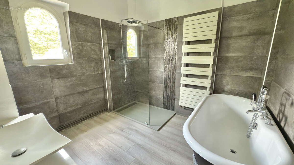 Maison à ENGHIEN-LES-BAINS