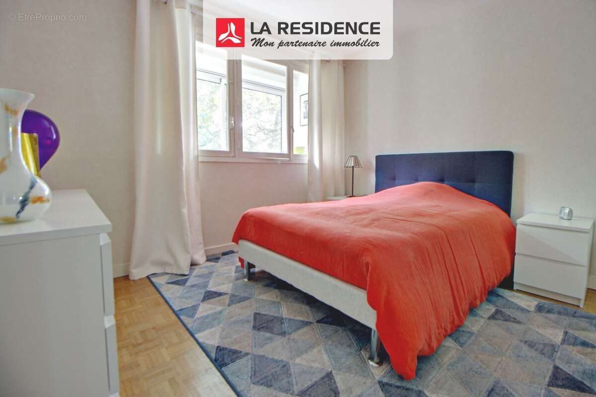 Appartement à VERNEUIL-SUR-SEINE