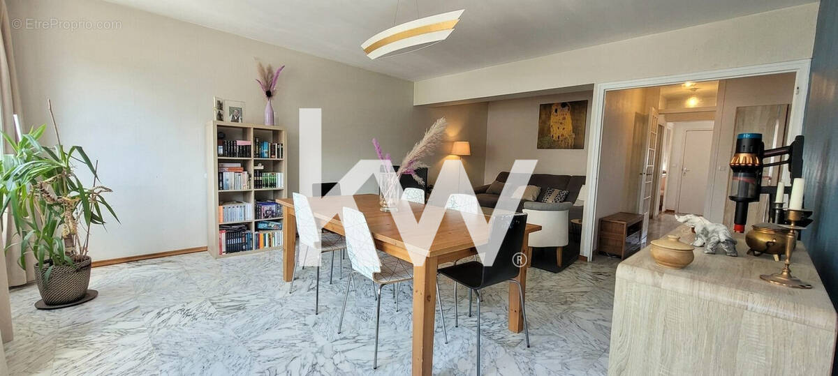 Appartement à SAINT-ETIENNE