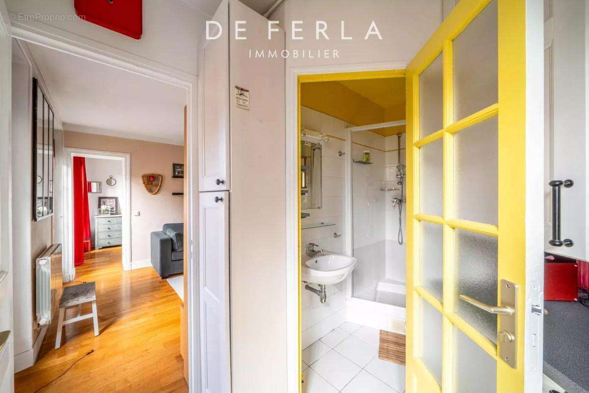 Appartement à PARIS-14E