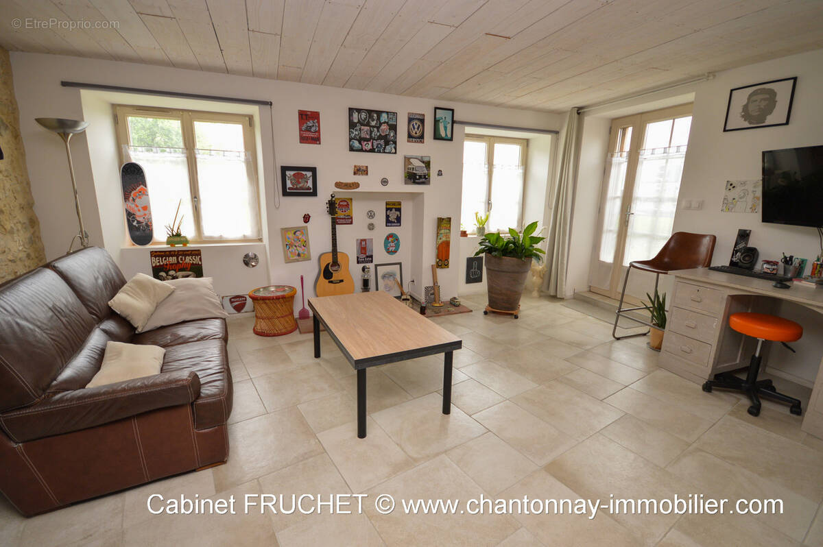 Maison à MOUCHAMPS