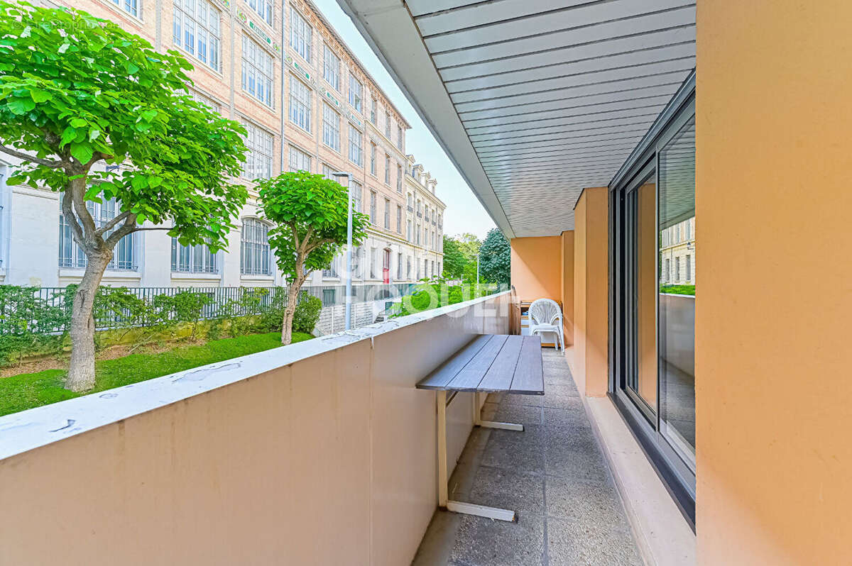Appartement à PARIS-12E