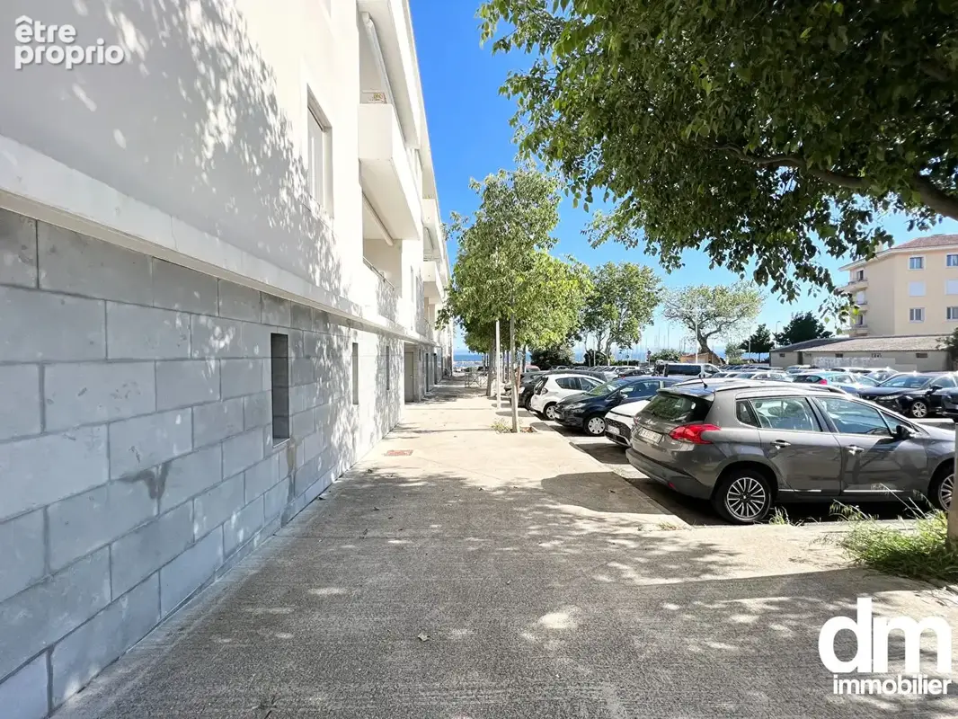 Appartement Martigues 2 pièces (43 m2) avec loggia (13m2) - photo 2