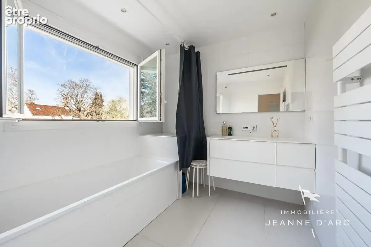 Les Loges-en-Josas – Maison familiale de 190 m², 5 chambres et jardin - photo 18