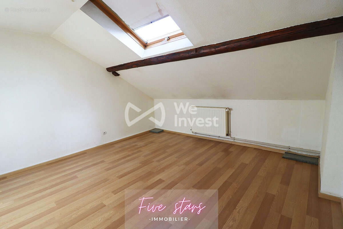 Appartement 342 m² à Piennes  - photo 9
