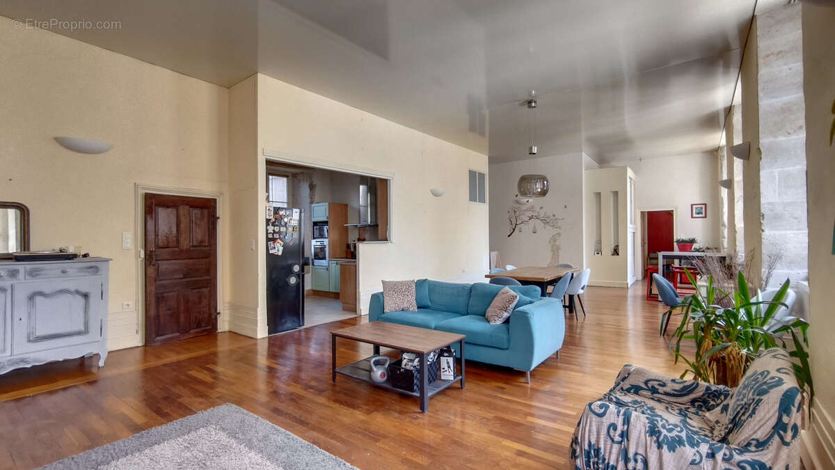 Appartement à GRAY