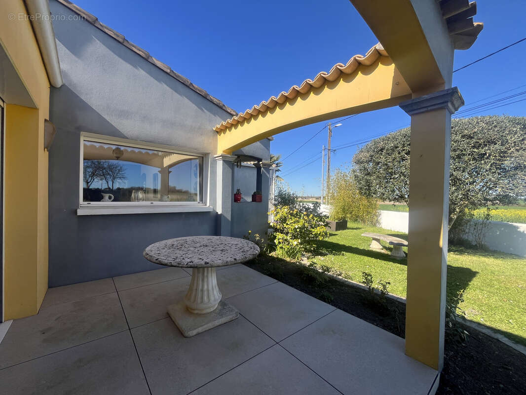 Maison à MESCHERS-SUR-GIRONDE