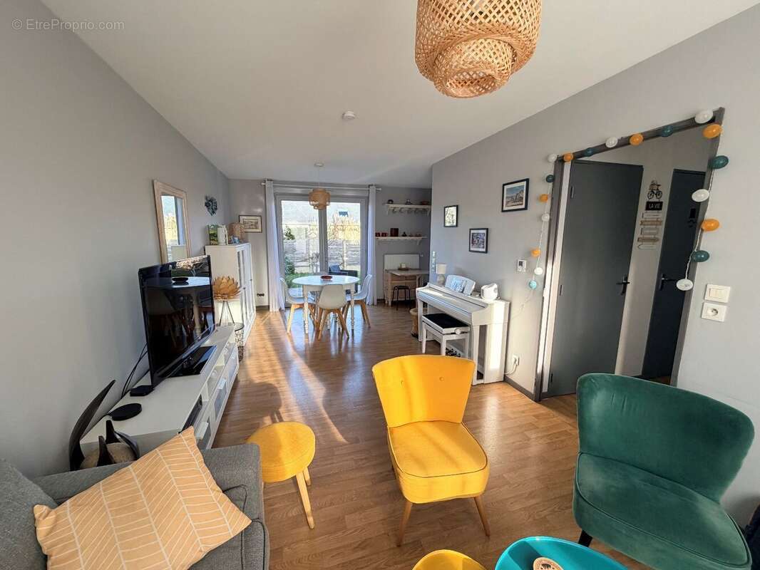 Maison à COLLEVILLE-MONTGOMERY