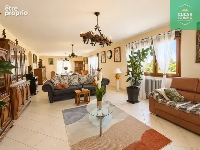 Propriété familiale avec dépendances et terrain constructible - photo 6