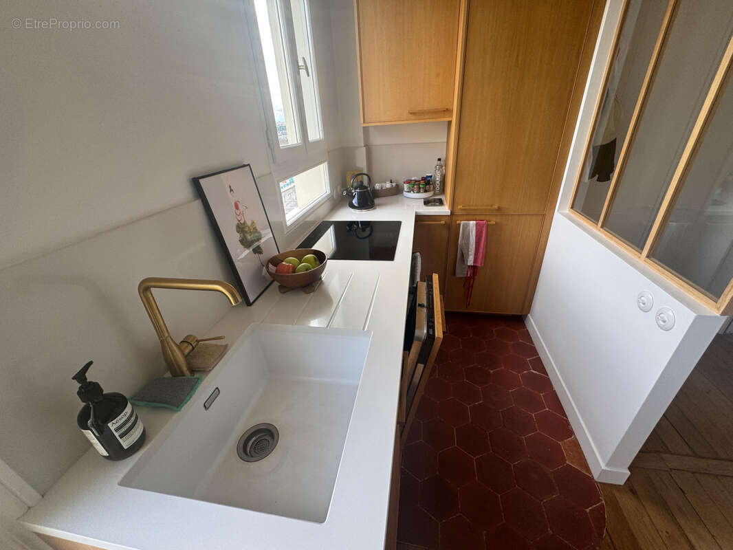 Appartement à CHARENTON-LE-PONT