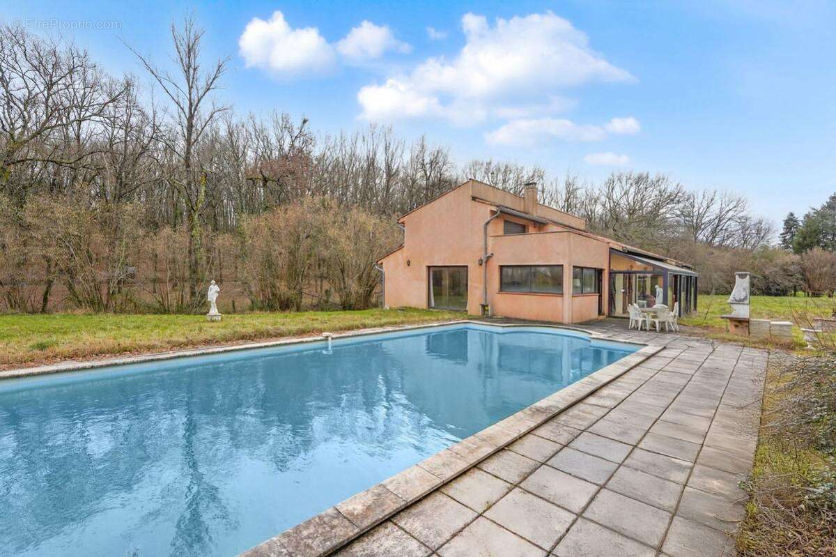 Maison à MONDONVILLE