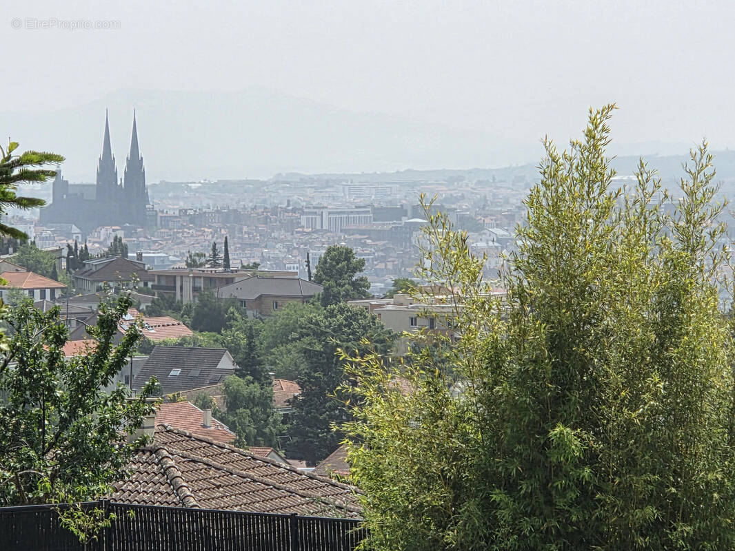 Maison à CLERMONT-FERRAND
