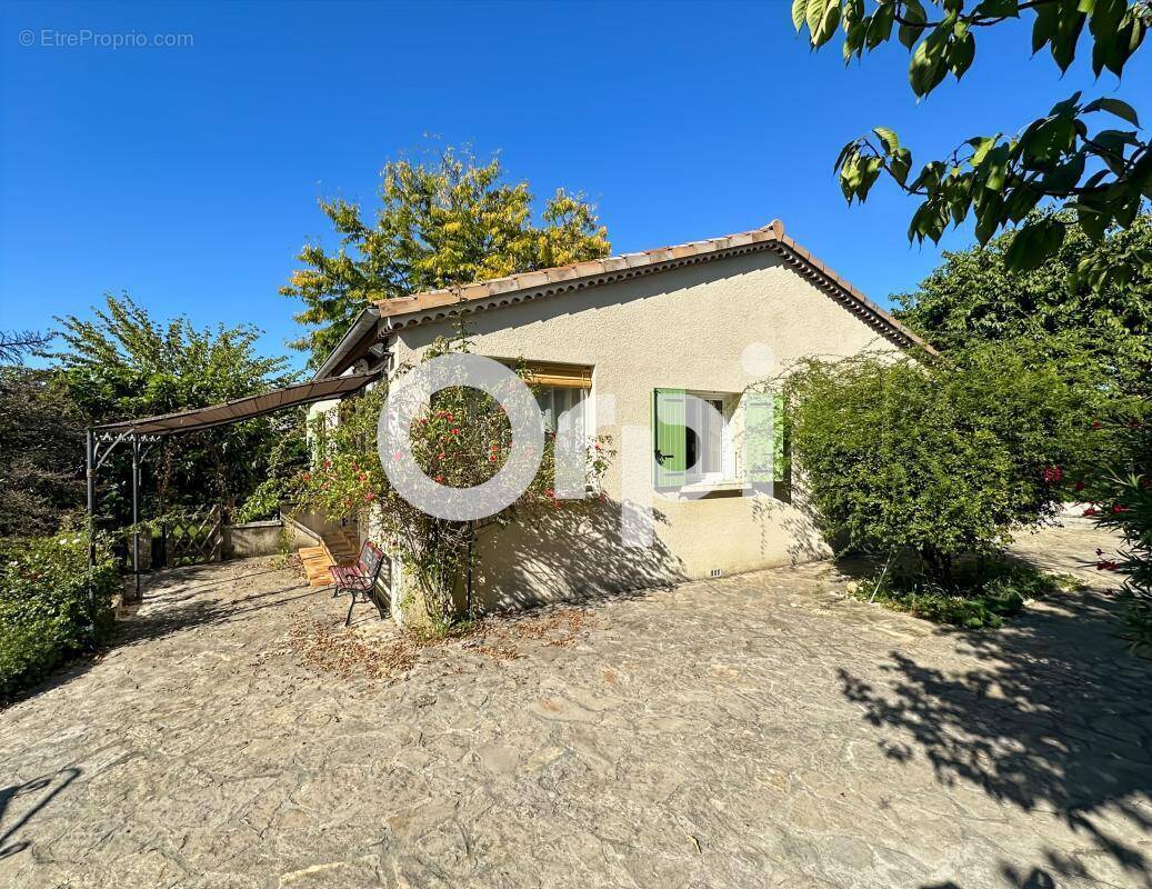 Maison à RUOMS