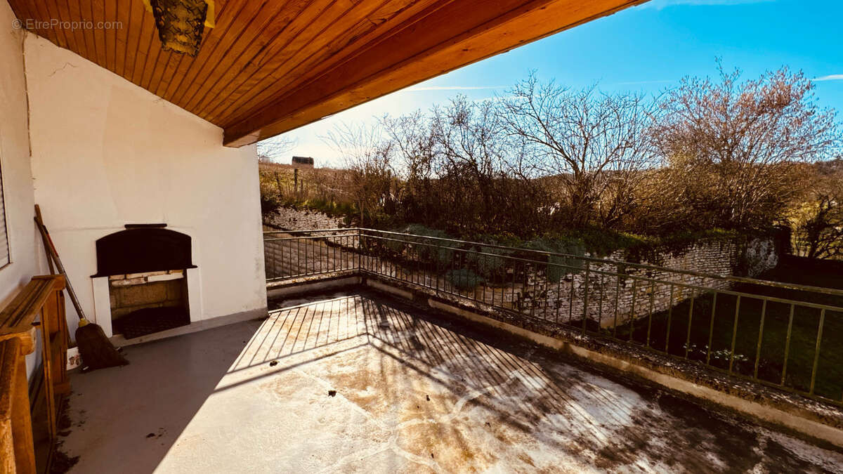 Maison de campagne situé à ASQUINS spacieuse au prix de 208  650 €. - photo 22