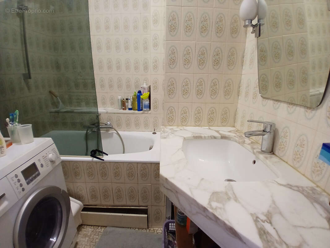 Appartement à PARIS-20E