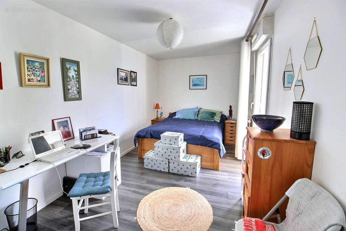 Appartement à GENNEVILLIERS