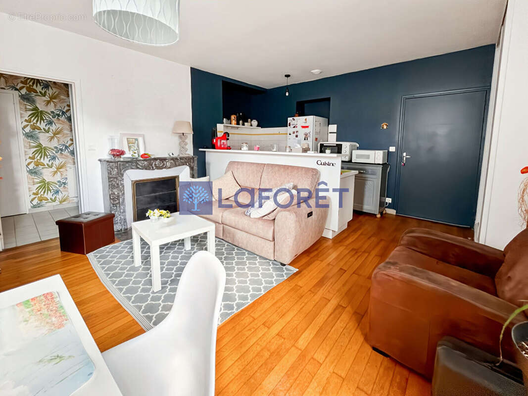 Appartement à AZAY-LE-RIDEAU