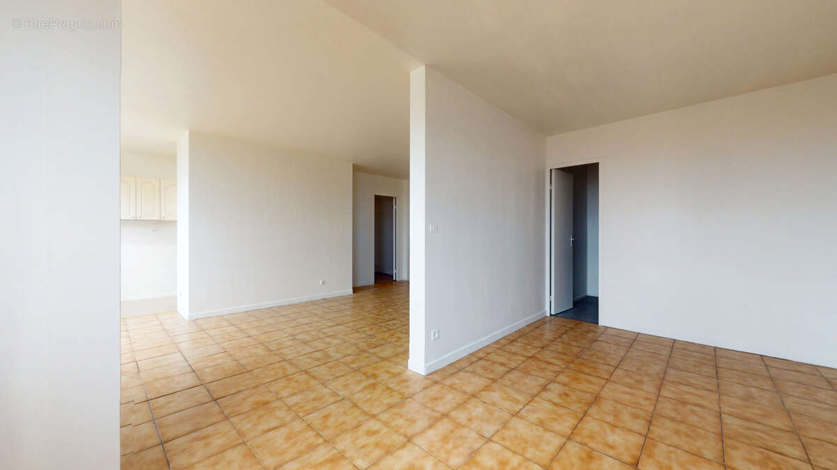 Appartement à SARTROUVILLE
