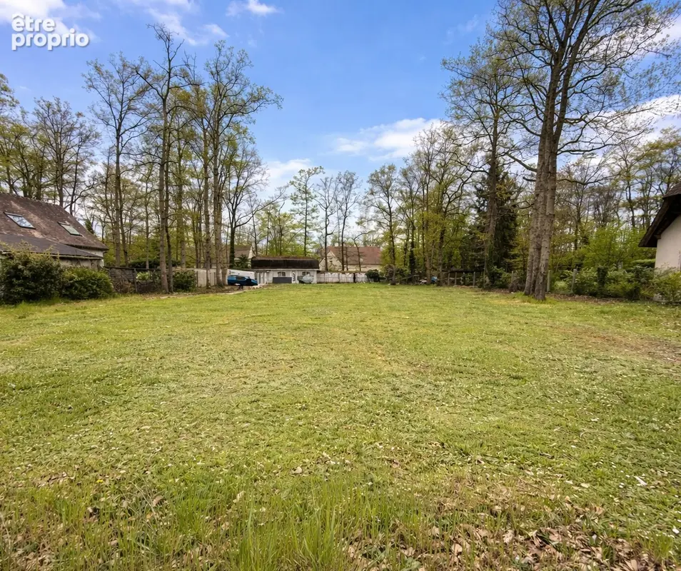 Maison de 220 m2 avec 6 pièces -2 dépendances et une piscine. - photo 17