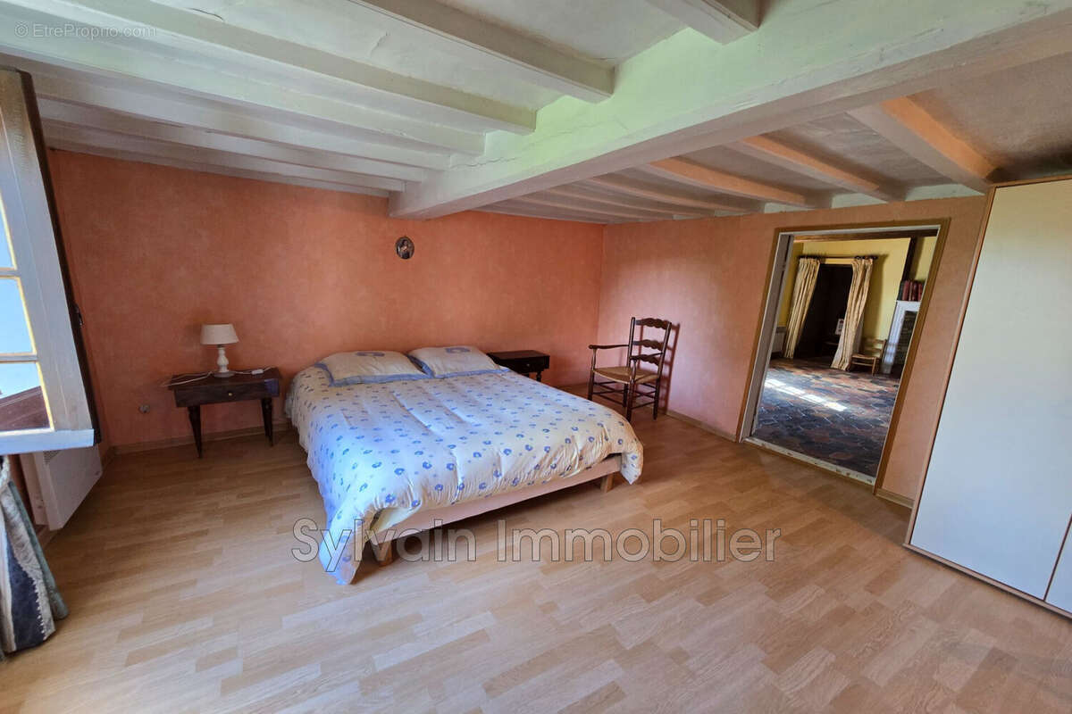 Maison 96 m² à Songeons  - photo 6