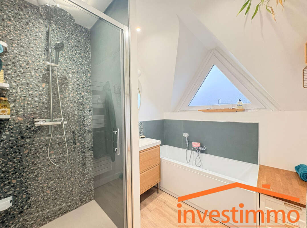 Maison à SAINT-ETIENNE-AU-MONT