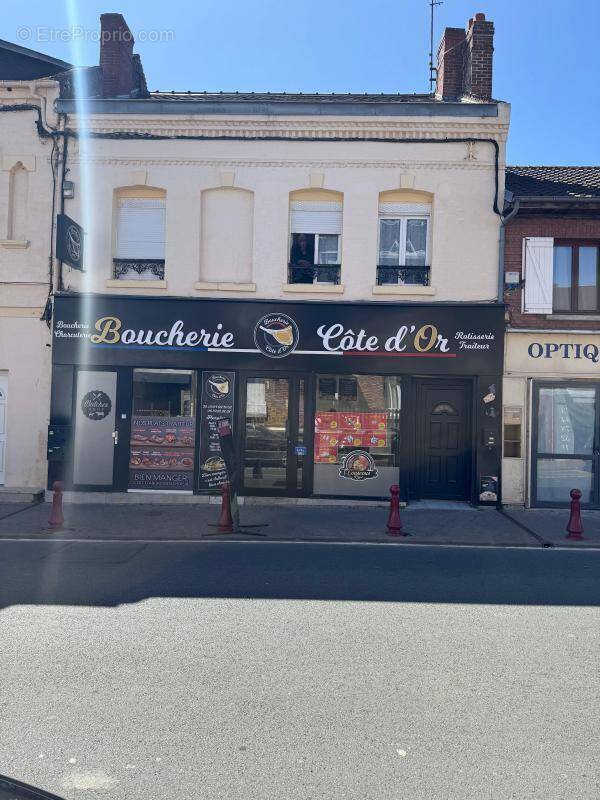 Commerce à SAINT-JUST-EN-CHAUSSEE