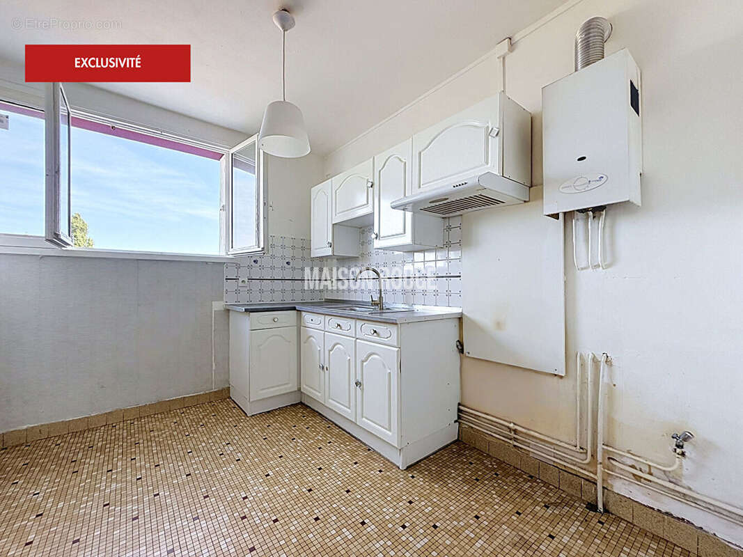 Appartement avec balcon et cave - SAINT BRIEUC, proche des universités - photo 6