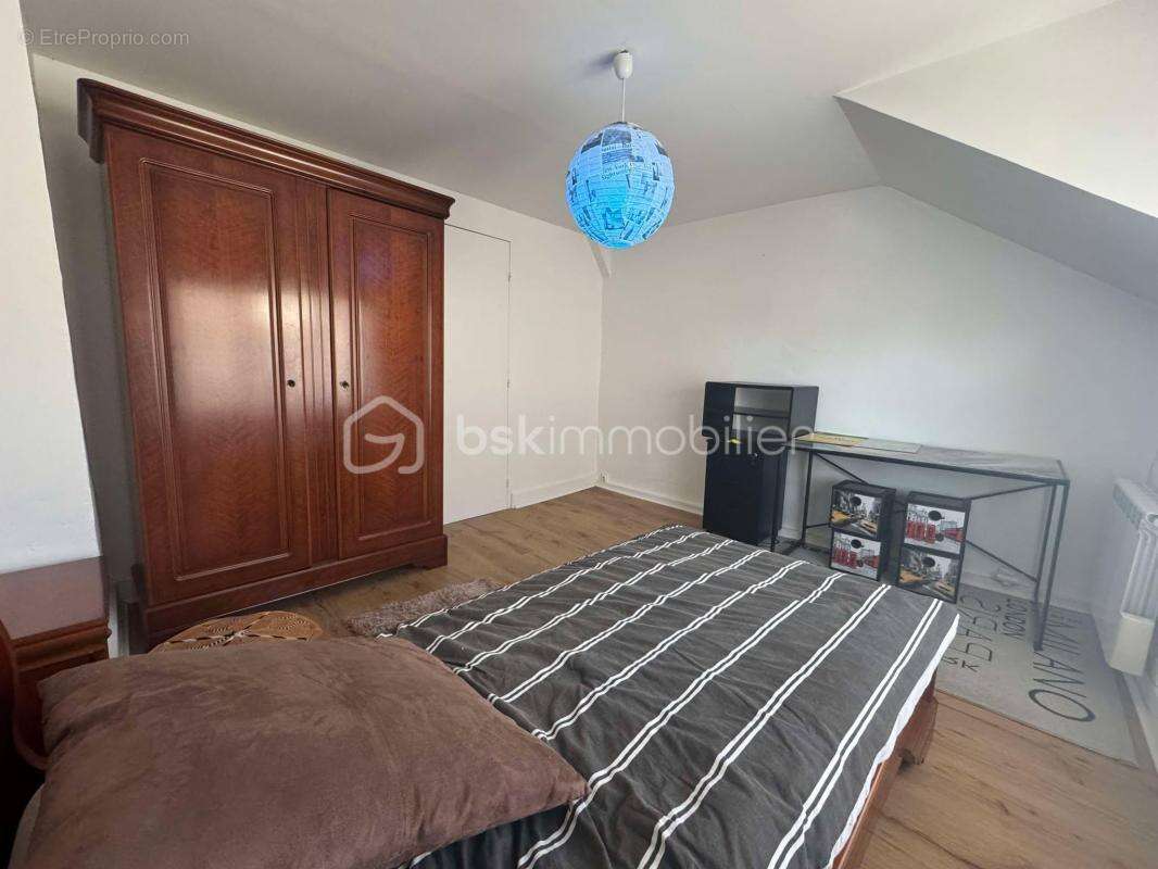 Maison à OZOUER-LE-VOULGIS