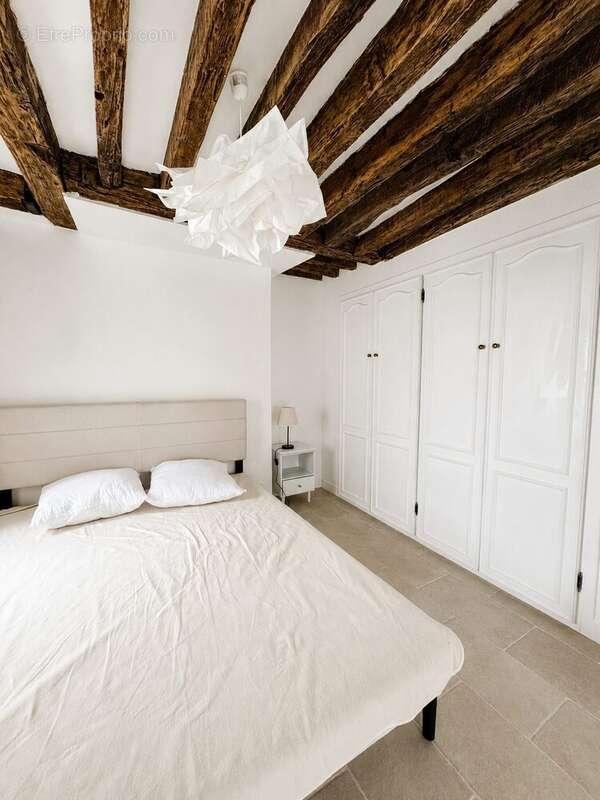 Appartement à PARIS-8E