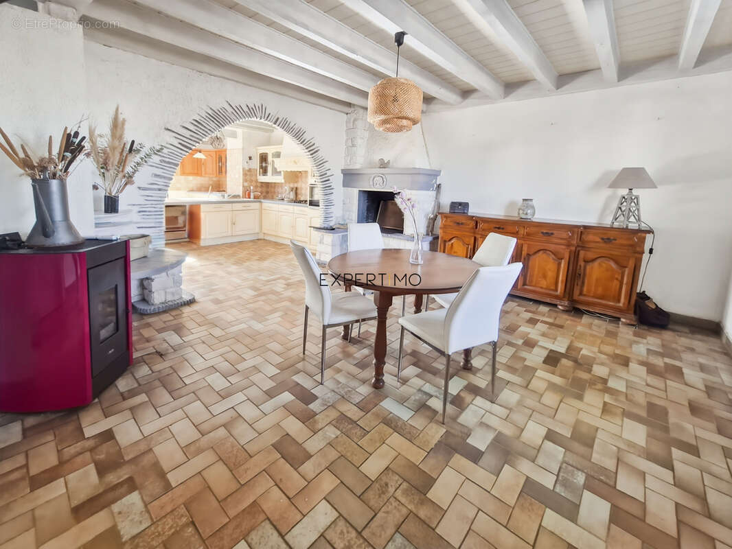 Maison à VENTENAC-EN-MINERVOIS