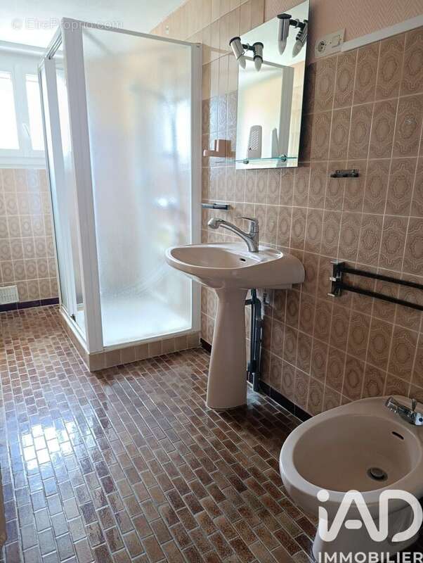 Maison 135 m² à Coulommiers-La-Tour  - photo 8