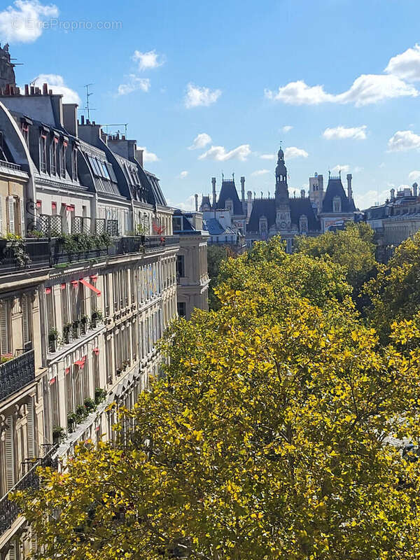 Appartement à PARIS-1E