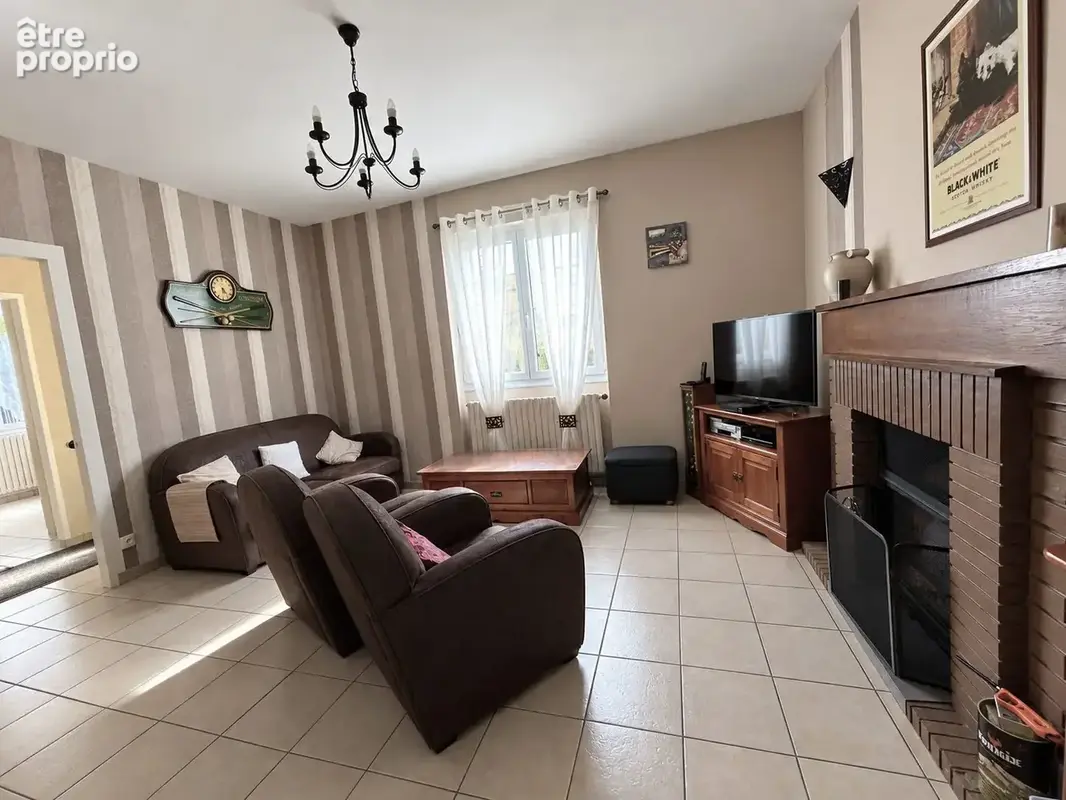 Maison 5 pièces 113 m² à vendre à Pont-D'ouilly (14690) - photo 2