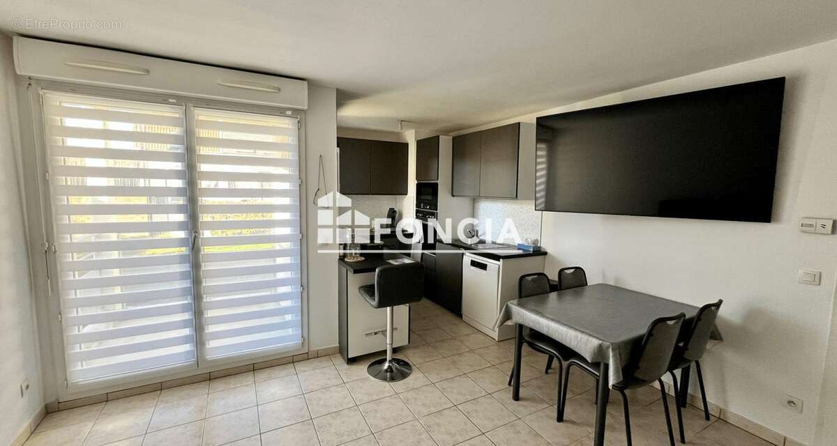 Appartement à AVION