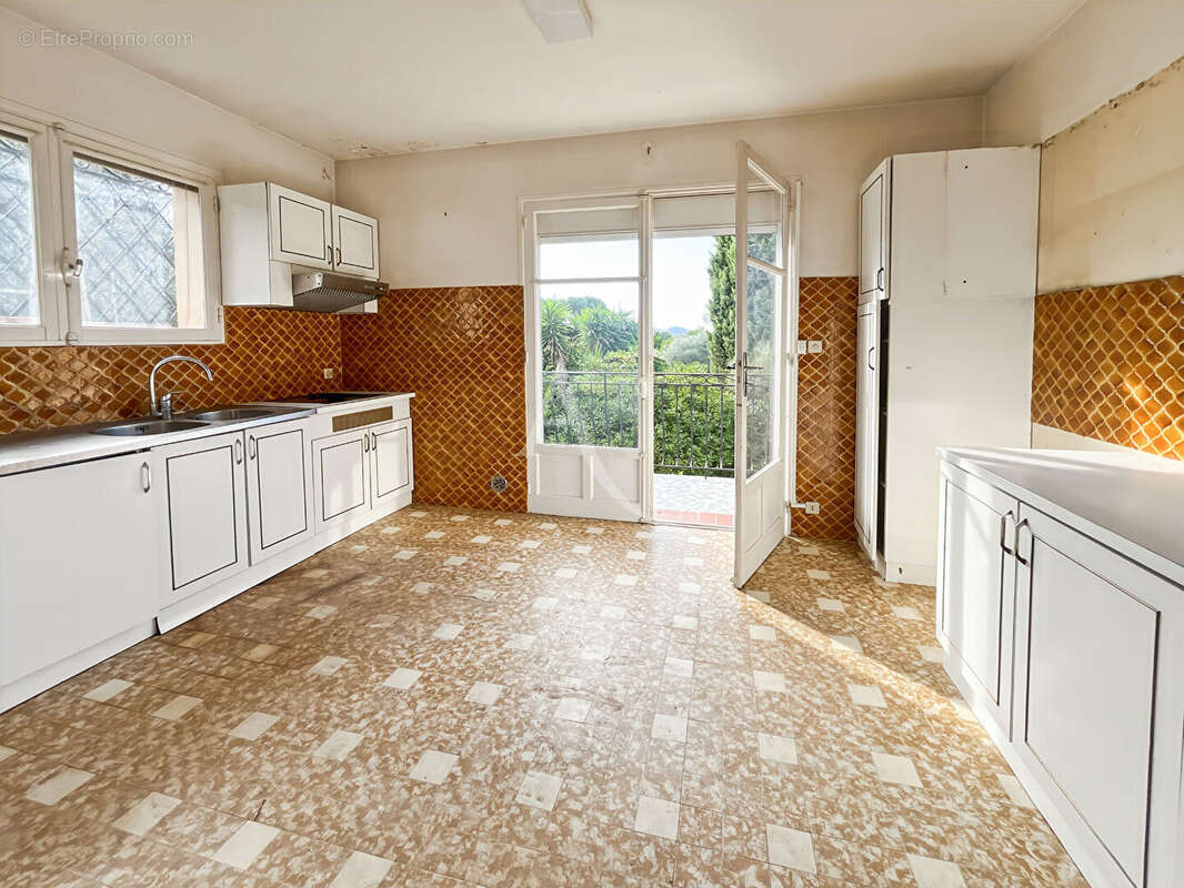 Appartement à MOUGINS