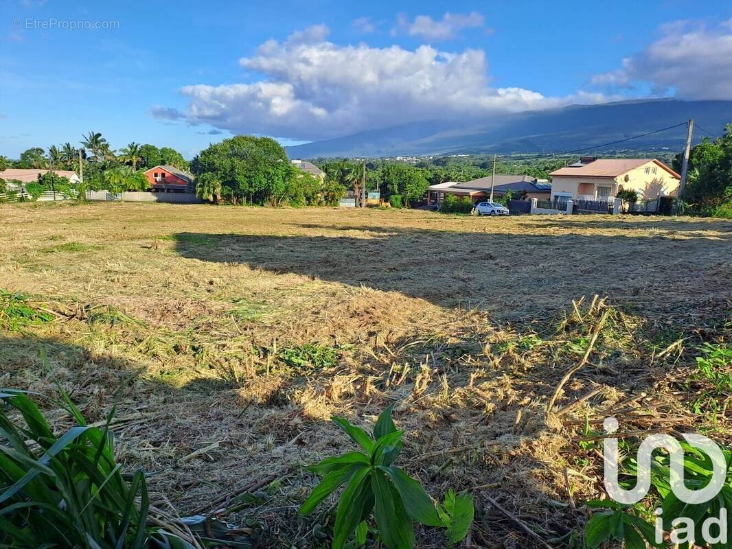 Photo 1 - Terrain à SAINT-BENOIT