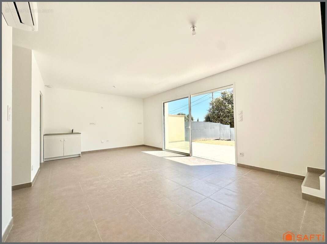 Photo 3 - Maison à TAVEL