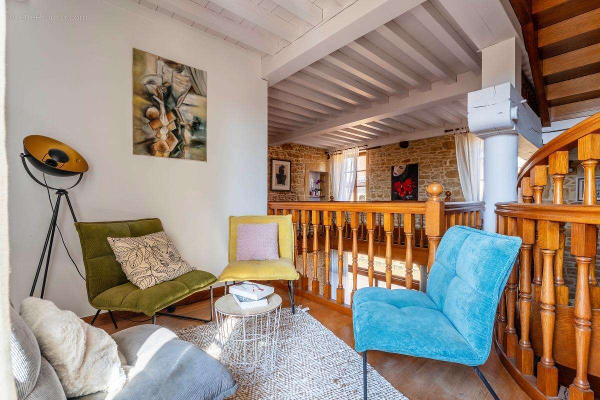 Maison à SAINT-GERMAIN-SUR-L&#039;ARBRESLE