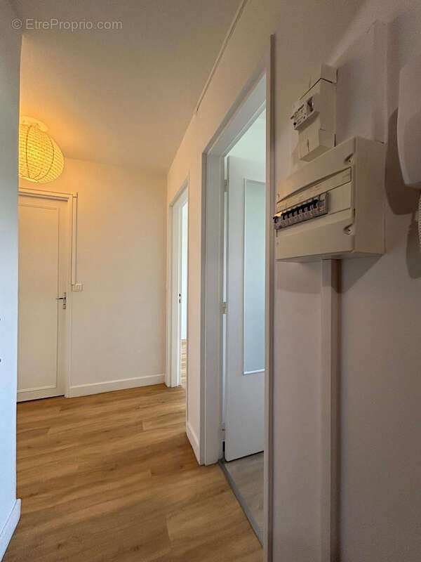 Appartement à LES PAVILLONS-SOUS-BOIS