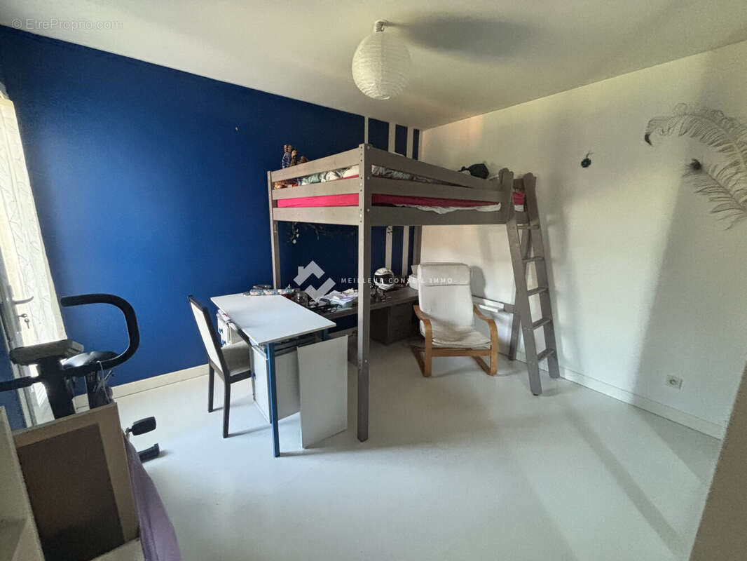 Maison 168 m² à Vouille  - photo 8