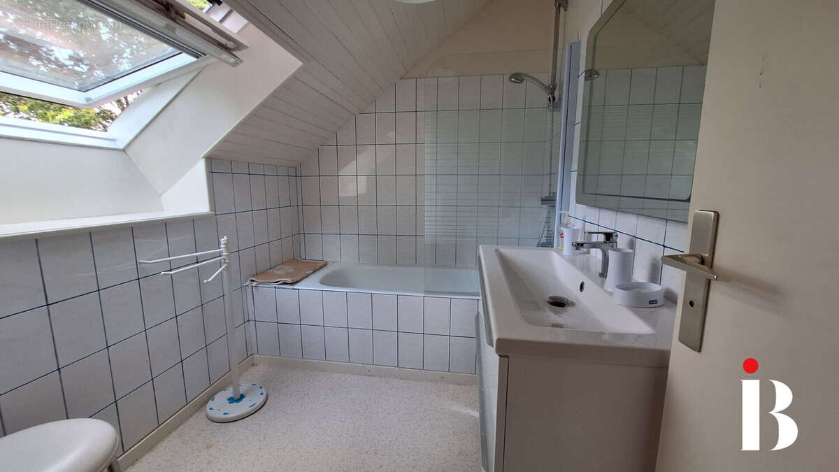 Maison à CORDEMAIS