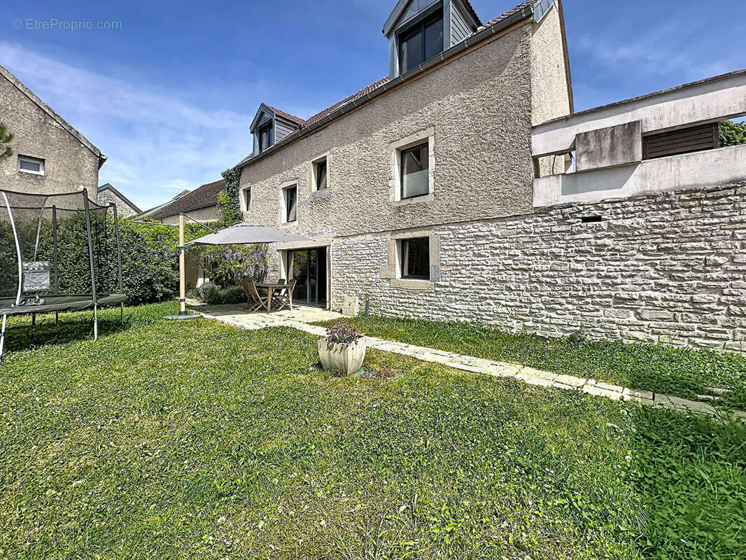 Maison à ASNIERES-LES-DIJON