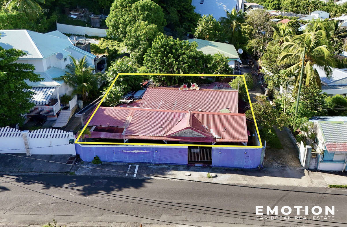 Terrain à LE GOSIER