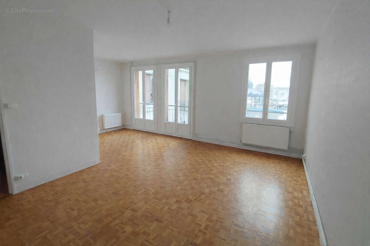 Appartement à LAVAL