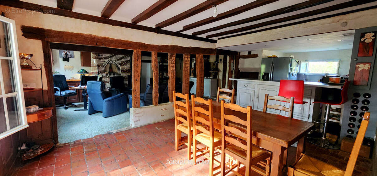 Maison à LA BAZOCHE-GOUET