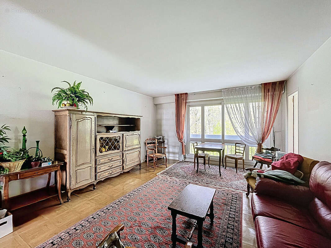 Appartement à SAINT-MICHEL-SUR-ORGE