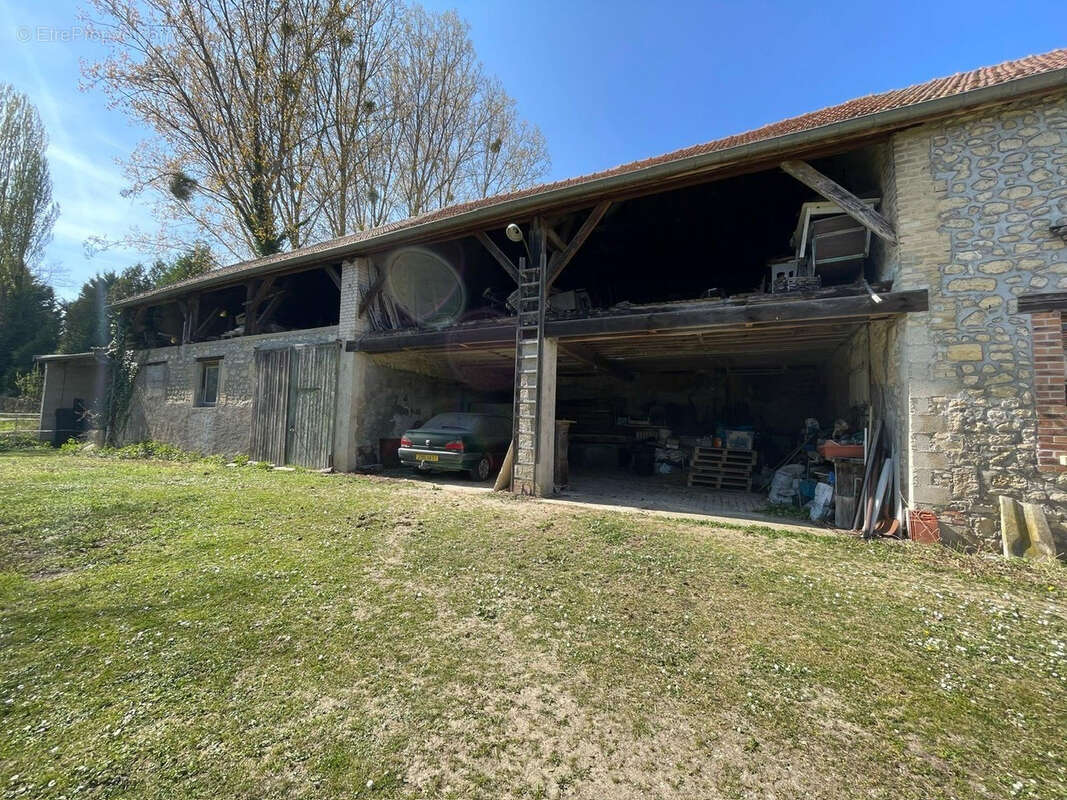 Propriete maison de maître 11 pieces + dependances sur terrain de 3400 m2 - 10 min de gueux - photo 11