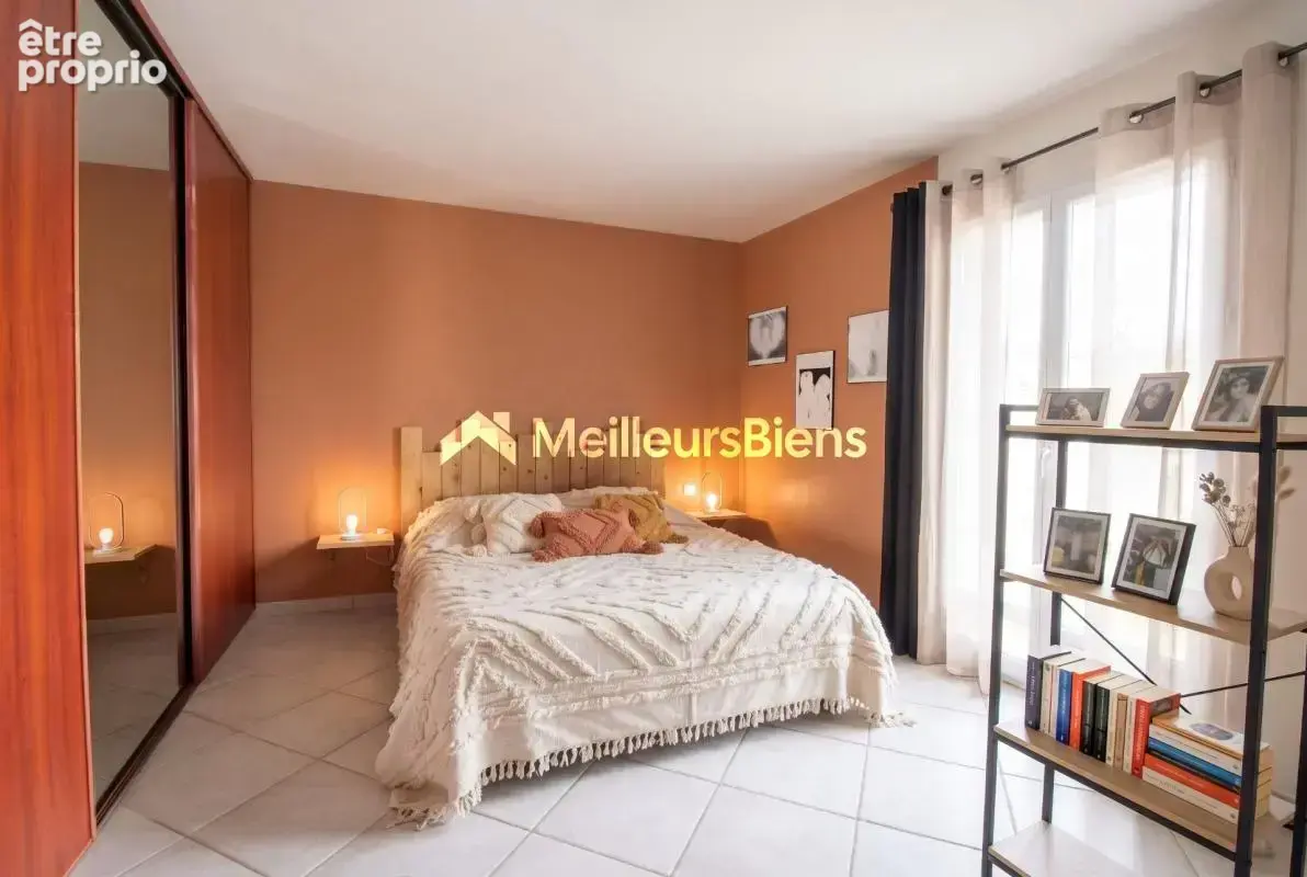 Maison de plain-pied 175 m2 5ch — à châtillon commerces à pieds — avec piscine, studio indépendant et garage - photo 7