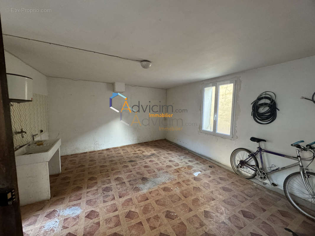 Maison à CROUTTES-SUR-MARNE